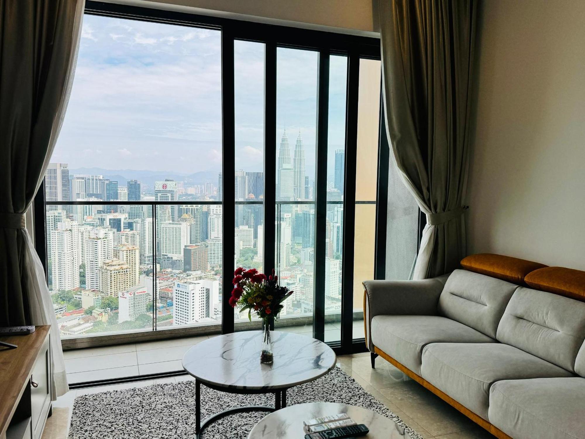 Lucantia Serviced Suites Kuala Lumpur Exterior foto